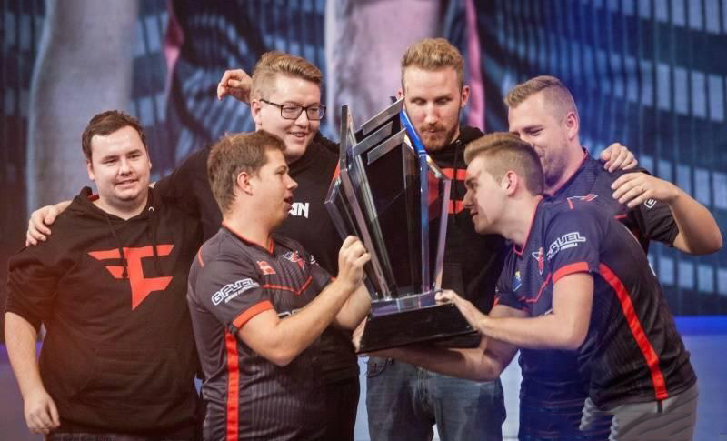 外媒预测LCK各个位置实力排行：中野位置DK包揽榜首