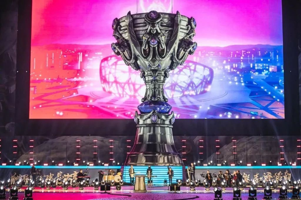 [独家] zweih 在 Spirit 上；首秀：“这很艰难。犯了很多错误和不必要的举动”