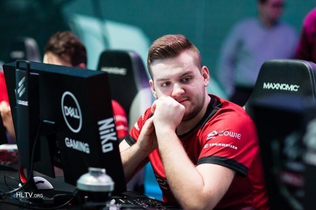 资讯这是多久没玩游戏了 这枪打成这样？