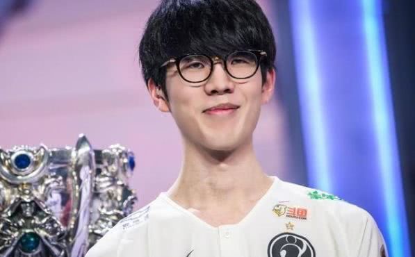 【赛后战报】股掌之中，JDG完美运营2：0战胜TT完成连胜