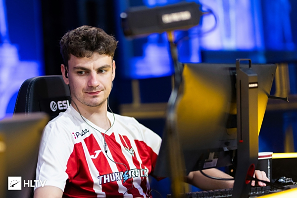 Kingen：很可惜我不是队伍的支柱，WBG的莫甘娜Counter是神之一手