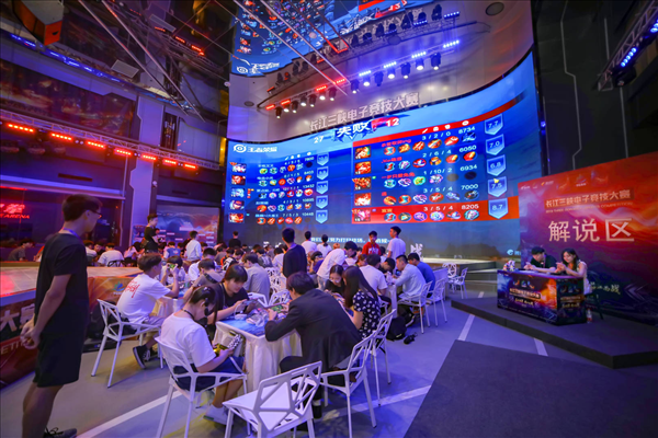 今日赛果及明日赛程：恭喜V5、BLG取得胜利