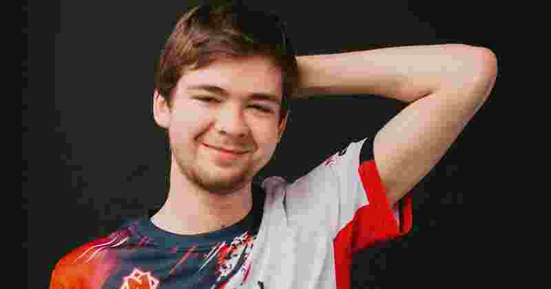 资讯高端局学校决赛圈，千辛万苦占下天命圈