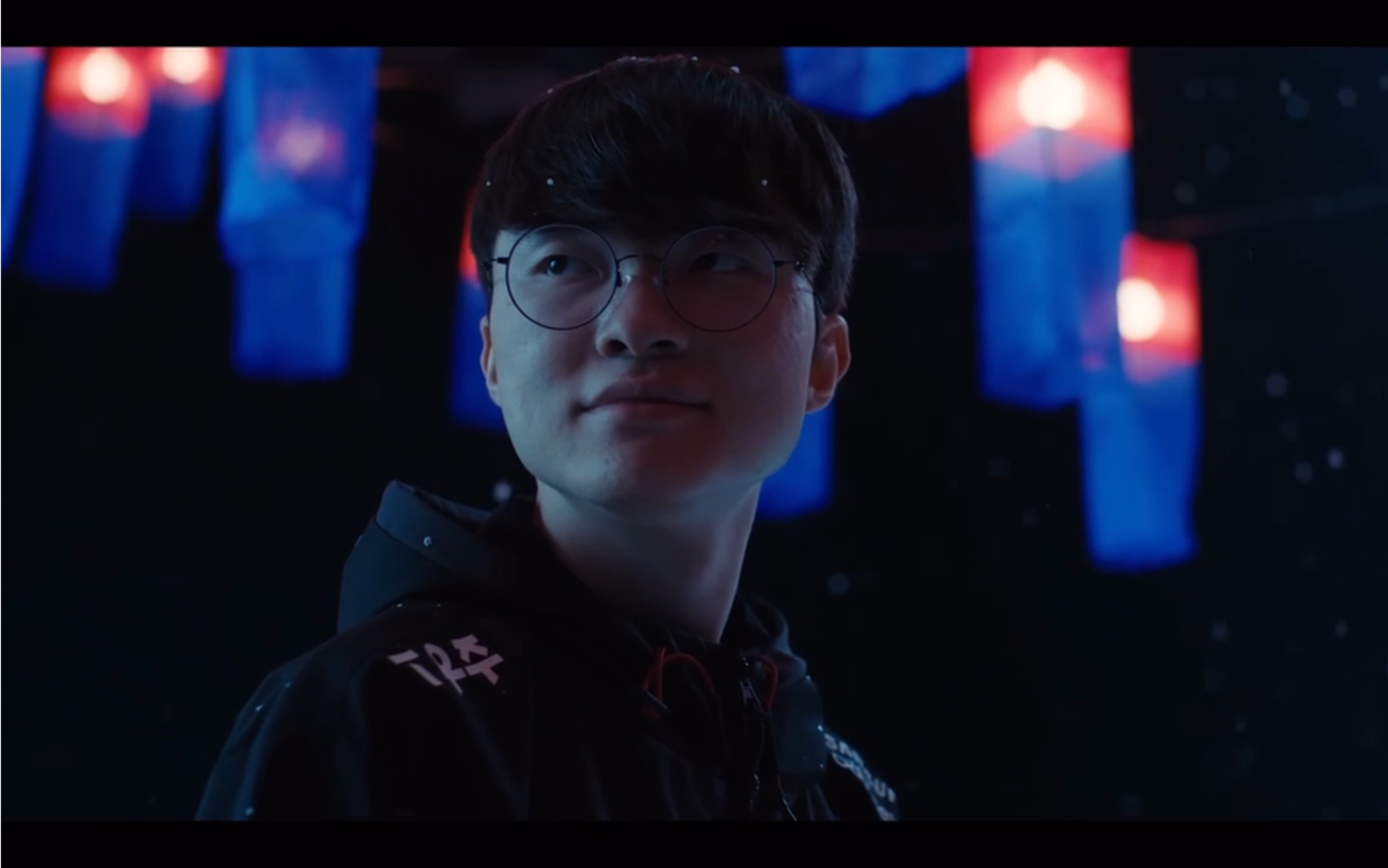 Theshy微博晒照：感谢大家昨天祝贺我的出道纪念日
